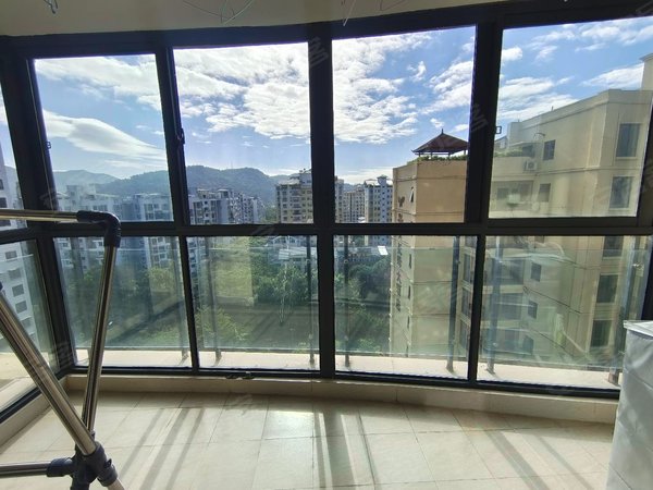 三亚吉阳月川荣德花园月川片区荣德花园125平3房2卫年租4800每月三个