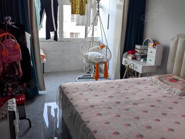 唐山迁安城区常青小区常青小区 3室2厅1卫 精装修 配套齐全 南北通透