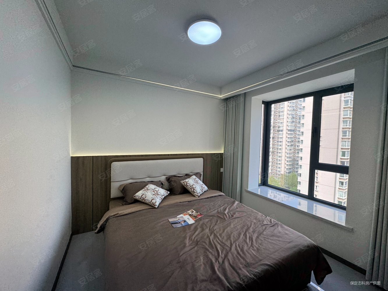 维多利亚夏郡3室2厅2卫137.1㎡南北105.8万