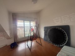 威海经区宋家洼华新家园 4室2厅2卫出租房源真实图片