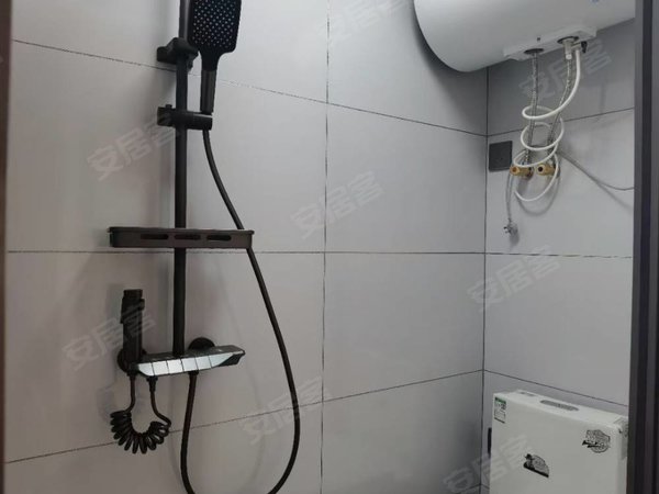阜新海州海州城区汽贸小区出租汽贸小区一室一厅三层精装修家电齐全租金1200元半年交出租房源真实图片