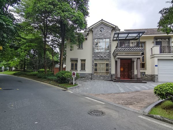 广州从化街口中心区逸泉山庄逸泉山庄 小高层电梯洋房 格局方正 南北