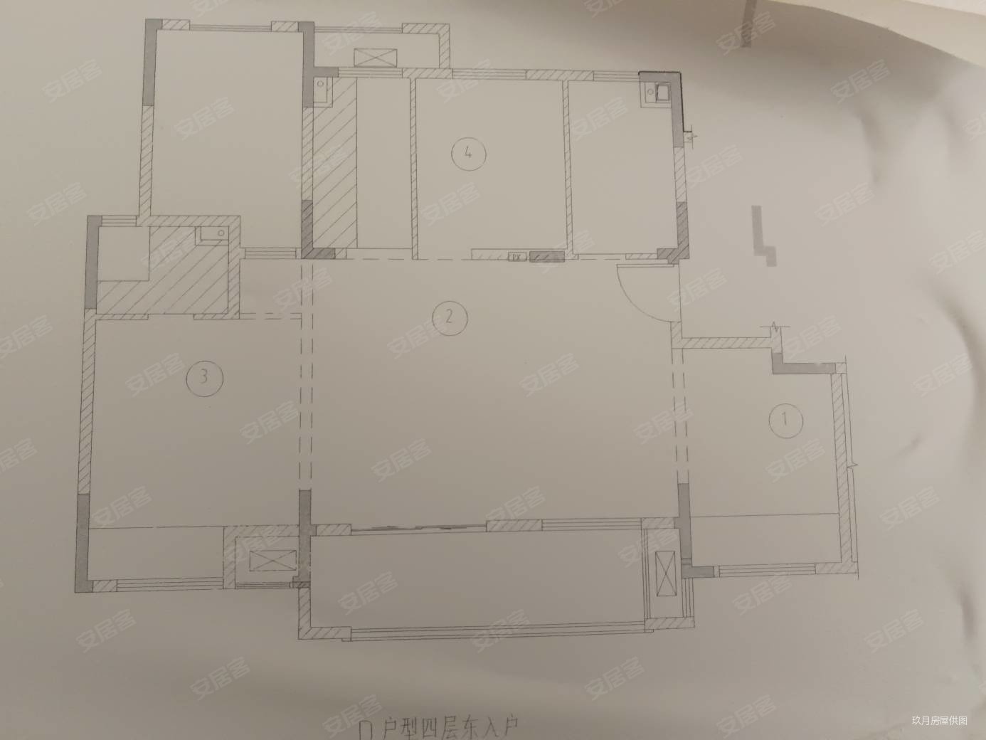 路劲港欣城4室2厅2卫118㎡南北75万