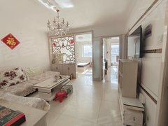 安丘安丘城区商场路新贵名苑2室一厅精装修家具家电齐全，拎包入住随时看房！出租房源真实图片