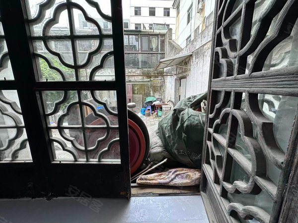 苏州姑苏姑苏城区花园弄小区实拍 近北寺塔地铁口 检察院 市立医院 多