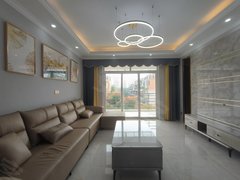 乐山市中新广场诚心出租！新广场附近 价格美丽！全屋精装！ 家具家电齐全出租房源真实图片