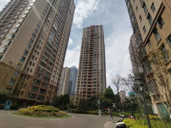 昆明西山前卫营润城八区师大附属旁润城八区,拎包入住,看房方便,采光