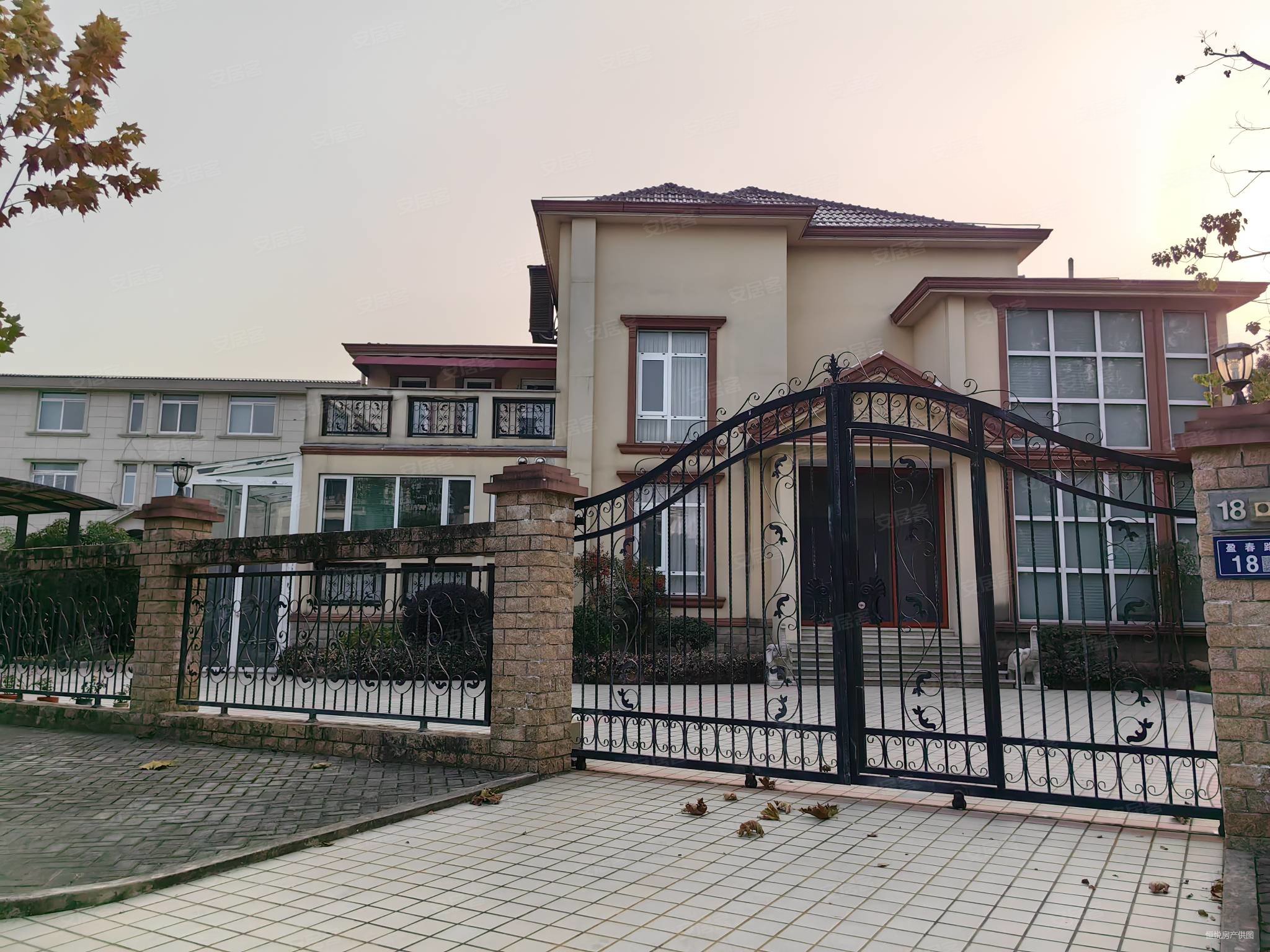 太阳岛高尔夫别墅