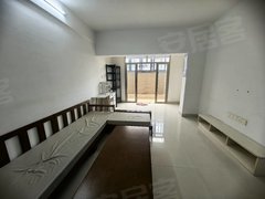 泉州洛江万安街道带露台的三房，农贸市场旁边，友谊超市出租房源真实图片