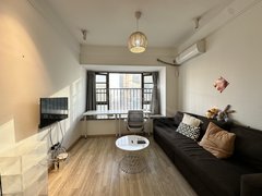 成都天府新区华阳港汇天地旁 一号线 内置电脑桌 双空调 2米大床 实拍出租房源真实图片