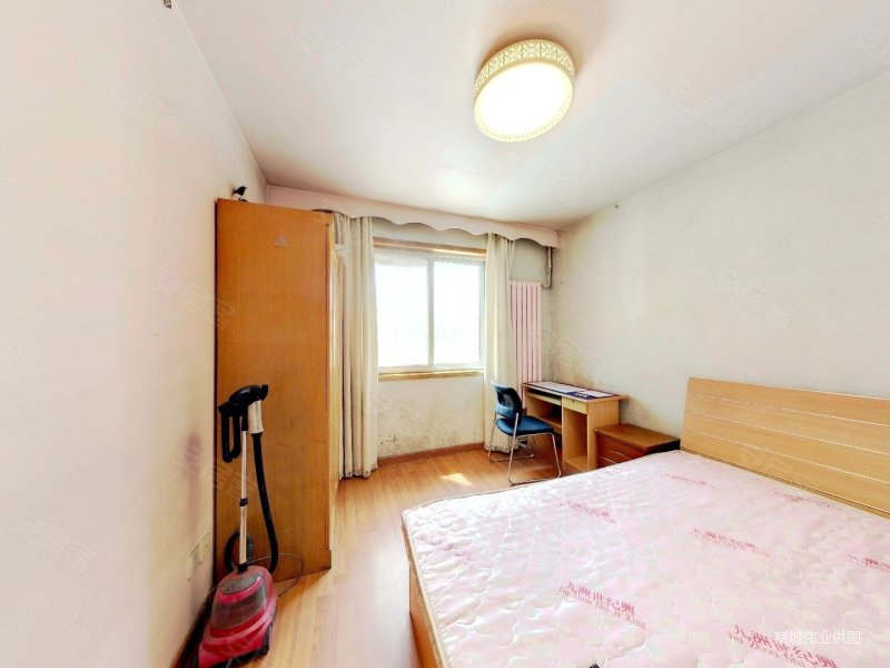 晓月苑二里 正规两居室 满五年低楼层急售随时看房