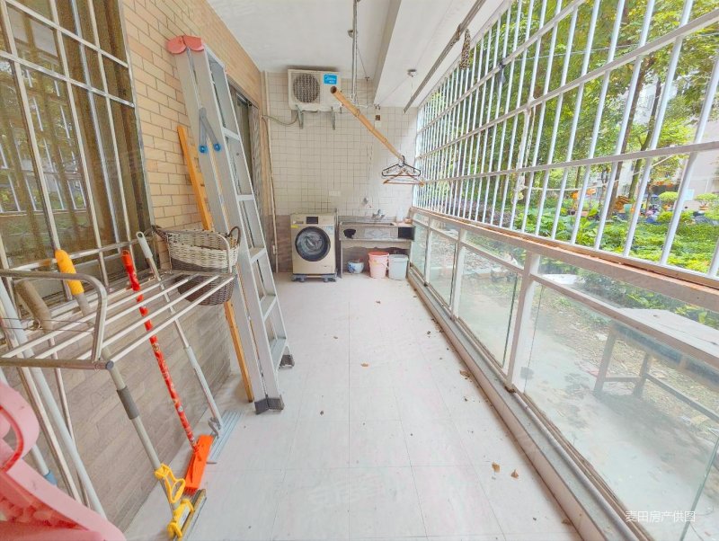 低公摊小洋房居家四房,拎包入住,电梯精装修,融信第一城二手房,190万