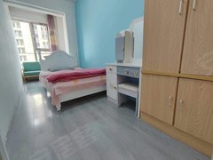 西宁城北北川万达广场朝南卧室带阳台，北川万达，生物园区附近有大小单间，无中介费出租房源真实图片