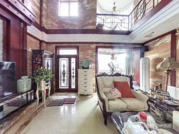 叠拼别墅 带私家花园 2个车位 客厅挑高6米 满5年,中华园绣苑二手房