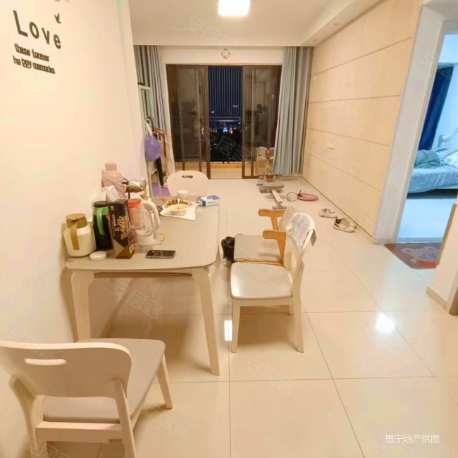 盈翠曦园精装两房出售79万,业主保养好,格局朝向不错