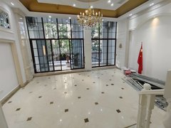 深圳龙岗坂田新上 十二橡树庄园联排别墅 装修保养好 可商住 带车位 诚租出租房源真实图片