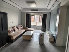 哈密伊州时代广场新盛小区5楼电梯房子，78平米，两室两厅一厨一卫。新装修12出租房源真实图片