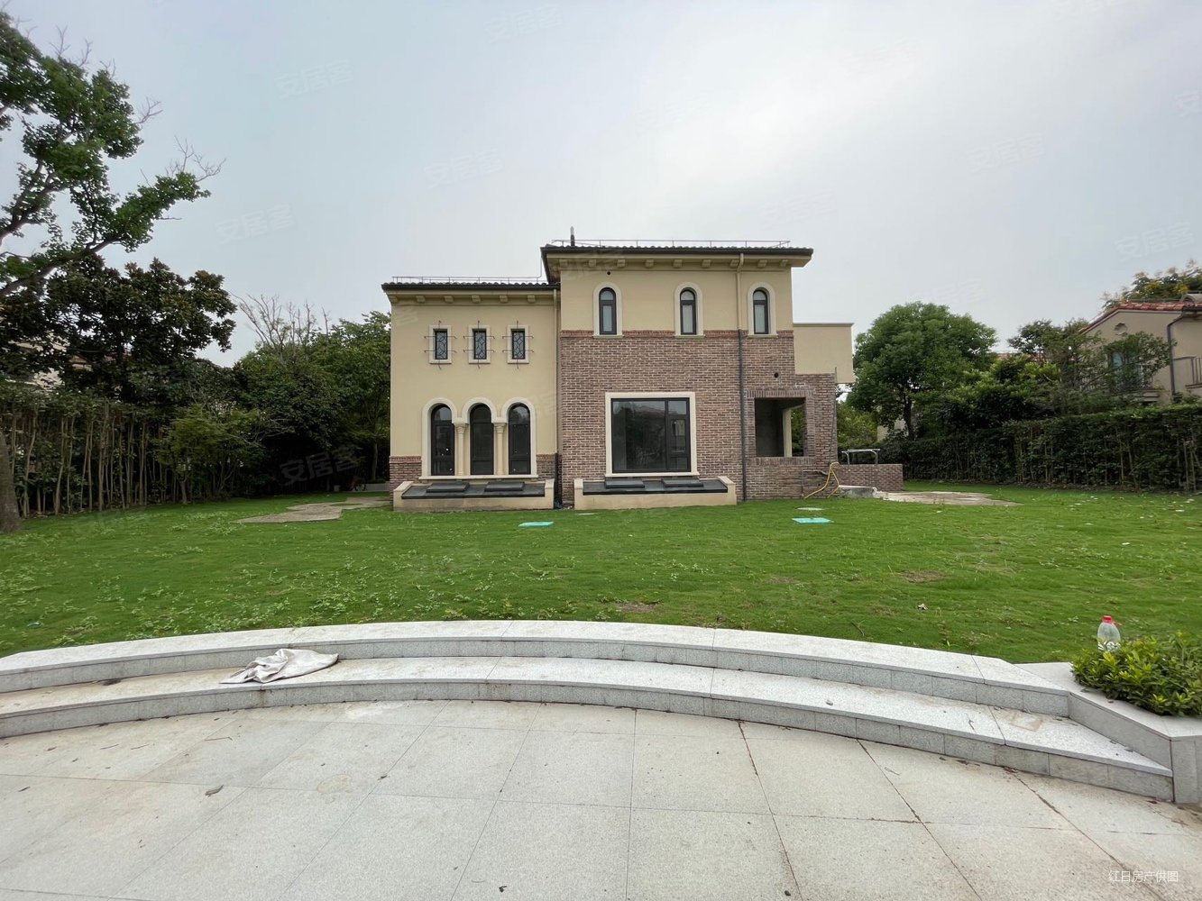 凯迪赫菲庄园5室3厅4卫321㎡东南3880万