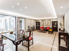 北京朝阳孙河中式家具，三卧客厅朝南，多厅设计，首层有房间，地下空间方便用出租房源真实图片