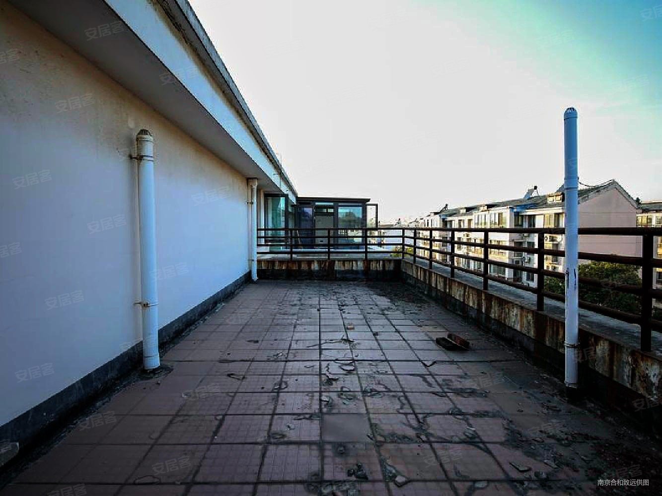 麒麟门地铁口 实用大跃层 南北通透 采光好,锦绣花园二手房,185万,5室