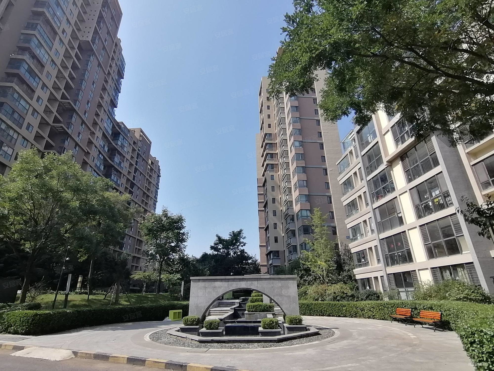 交通便利 刚需小三居 购物方便 中间楼层 近地铁,御景尚都(一期)二手