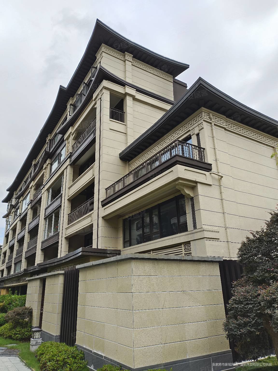 建发 沿河7.5米开间上叠,加车位,报价388万满2年,建发