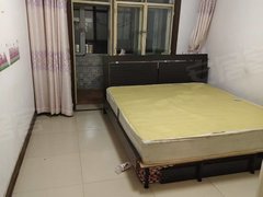 乌海海勃湾下海勃湾万达附近幸福小区步梯3楼，年租9000包物业取暖，家具家电齐出租房源真实图片