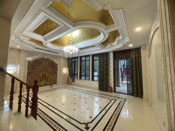 西安曲江新区大唐芙蓉园中海铂宫曲江大别墅 室内带电梯 精装空房(可