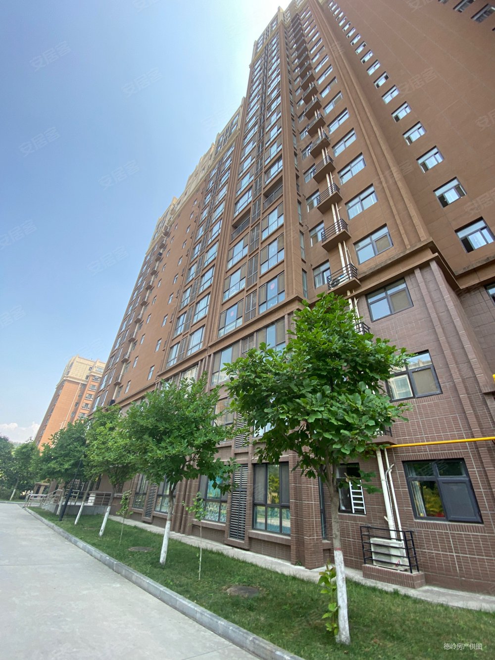 西安房产网>西安二手房>长安二手房>西寨二手房>智慧新城(三期)>