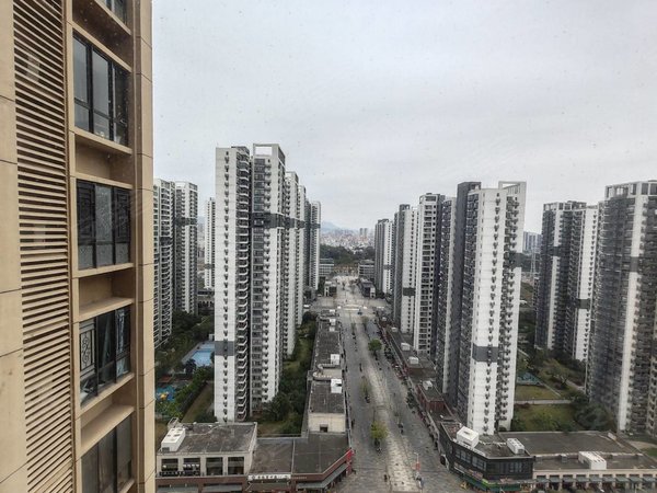 东莞虎门虎门万达中心万科云城万科云城精装三房 带车位出租 家电齐全