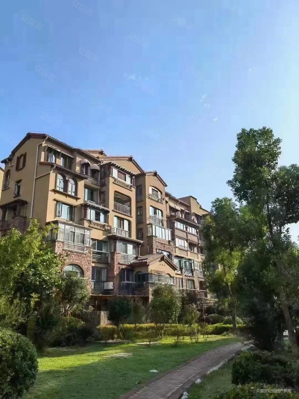 三一荣域精装三房精装保养新房东诚售随时看房