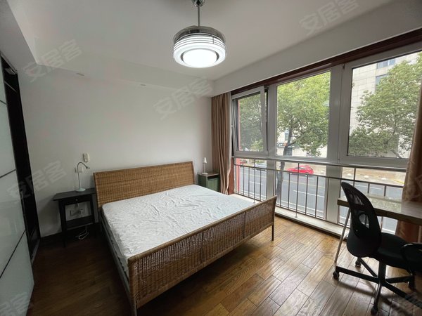 上海嘉定安亭安亭新镇兴苑安亭新镇兴苑,精装3房,带电梯,可办居住证