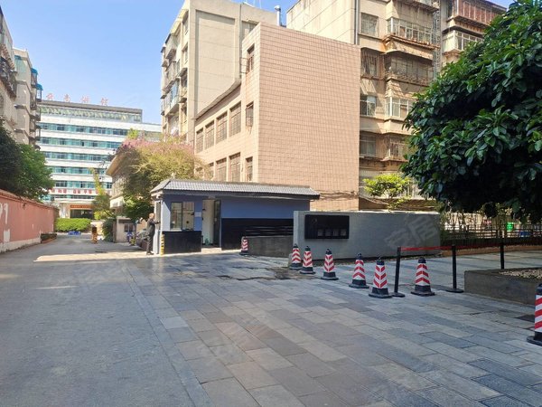 小西门 大观商业城 南屏街地铁口中公教育 王府井旁,五华租房-昆明58