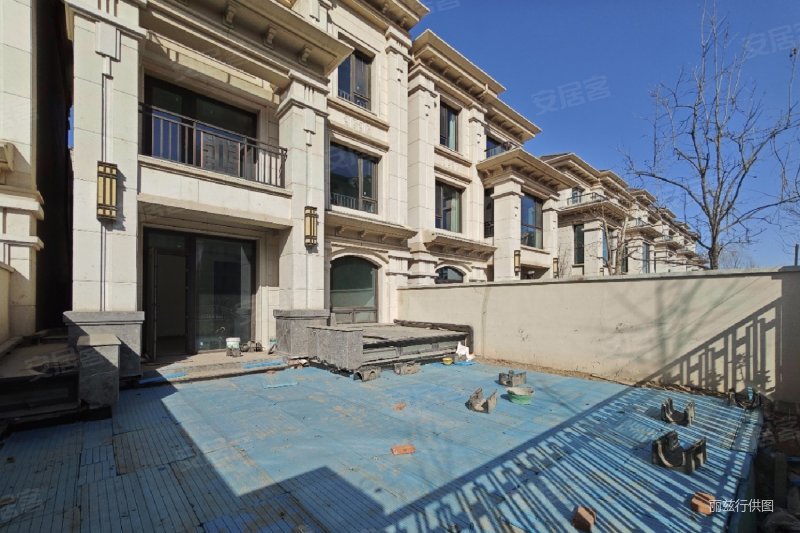 首开琅樾(别墅)4室2厅4卫385.58㎡南北2895万