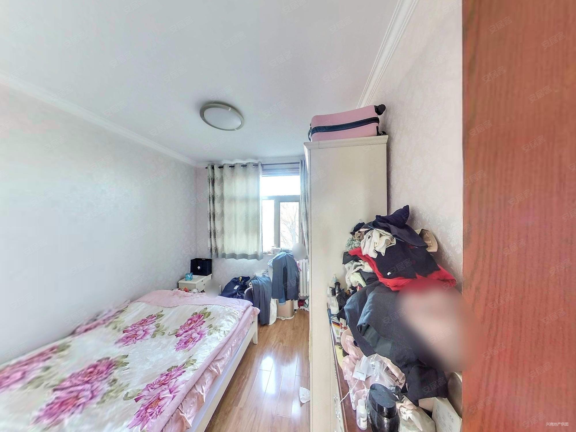 兴涛园3室2厅2卫132.64㎡南北538万