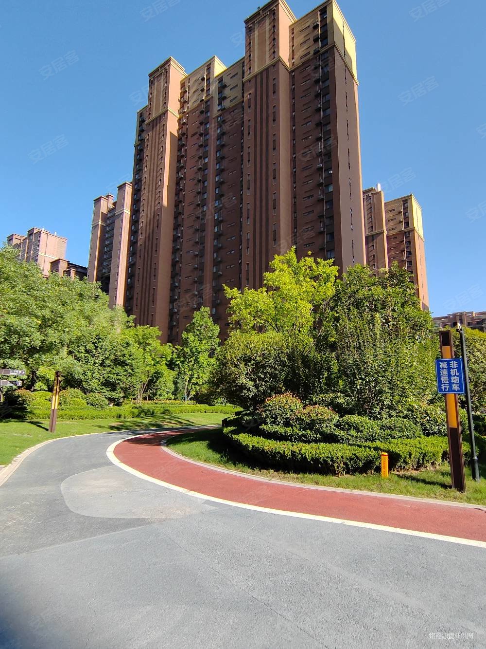 前无遮挡 视野开阔,万科城润园二手房,239万,3室2厅,2卫,134平米-西安