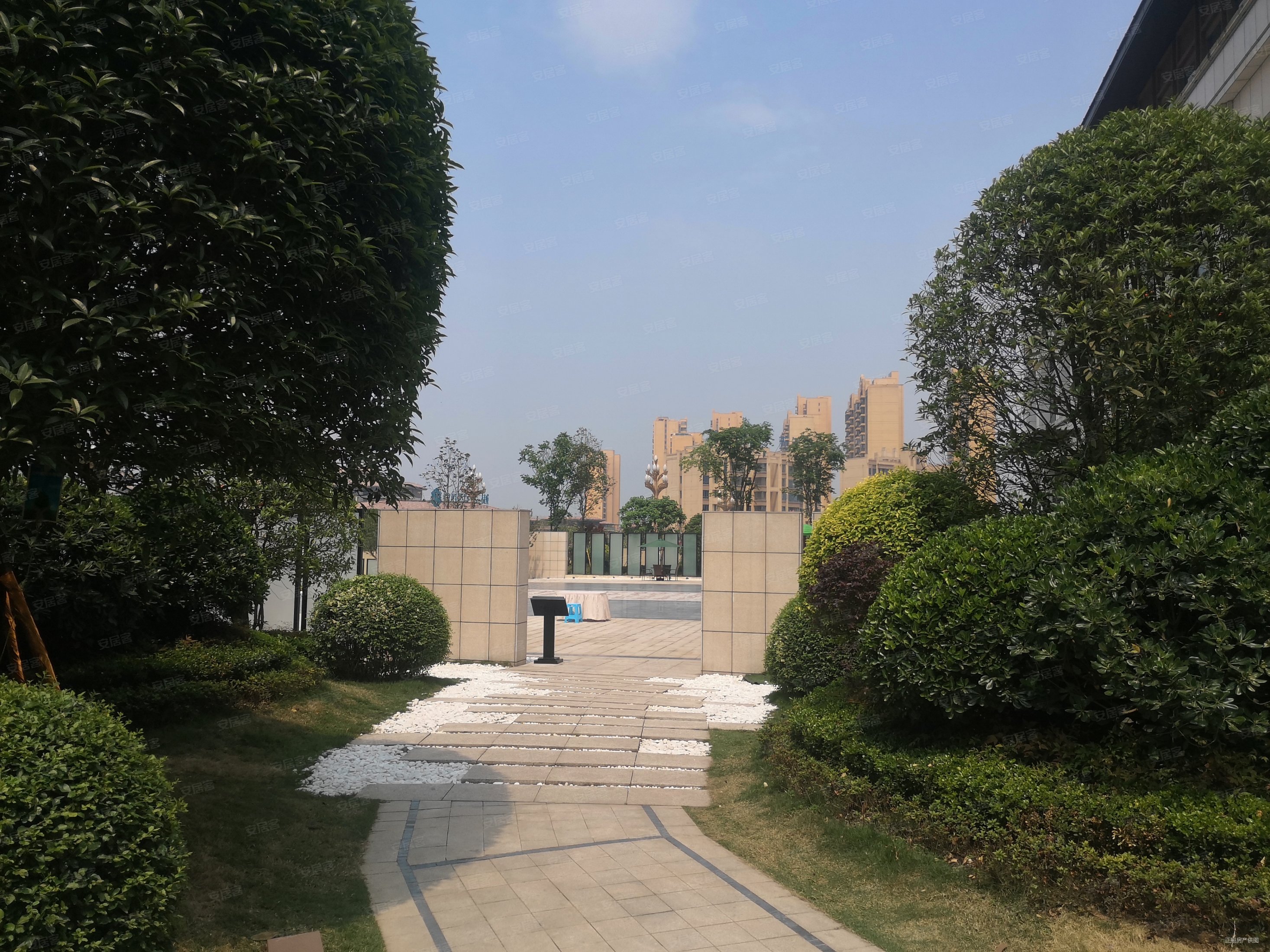 阳光中心城(二期)3室2厅2卫85㎡南41.8万