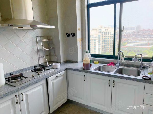 颐园世家 商品住宅 近地铁 高楼层采光充足 停车方便 精装修