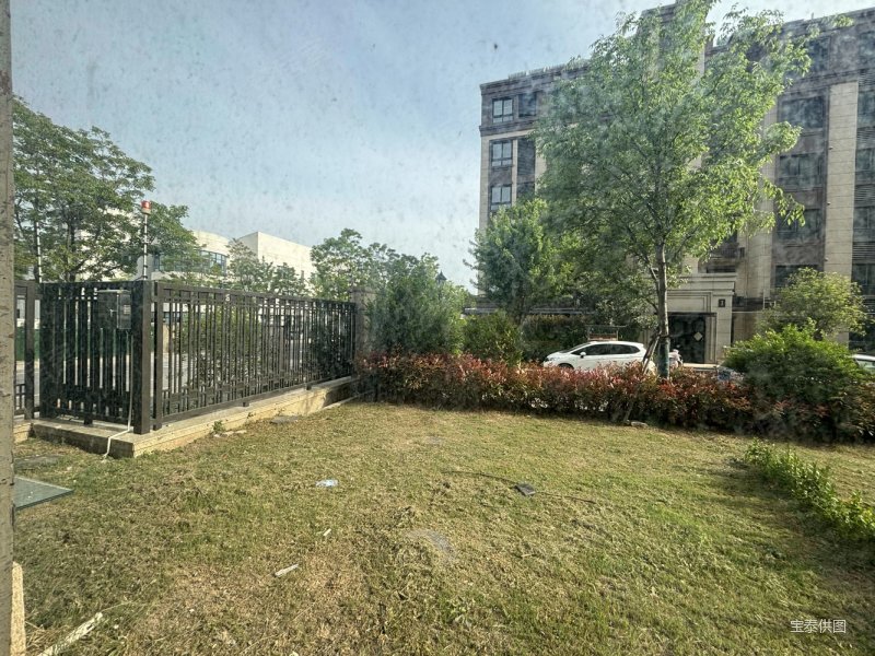 快快来~紫悦台又来一套,一楼带院,东边户,三室两卫,带地下室