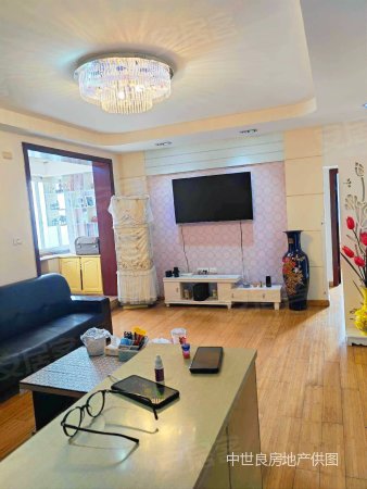 渝中,鹅岭地铁旁精装三房,拎包入住,鹰冠小区二手房,75万,3室1厅,1卫