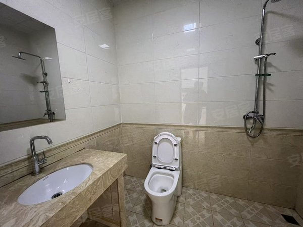 葫芦岛兴城中心广场滨河御景滨河御景月租一室,拎包入住!