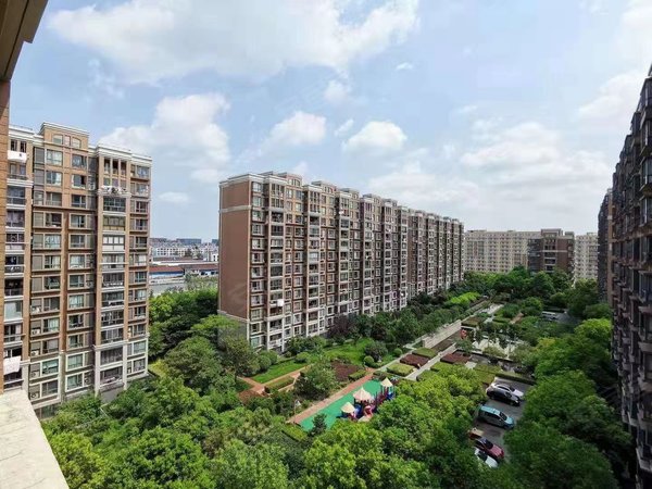 上海闵行华漕万博家园万博家园 1室2厅1卫 67平 南北通透 精装修全配