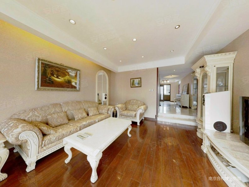 出行方便 南向采光好 商圈成熟 临地铁 满五 商品房,金鼎湾(一期)二手