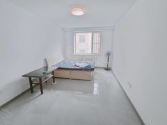 沈阳大东东中街贼毕的小2楼（1室，1500，月付）带空调，看完不带后悔的出租房源真实图片