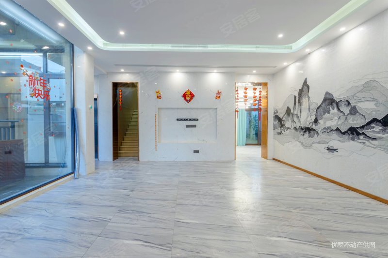 御府 出行方便 南北通透  独立别墅 有电梯 五个车位