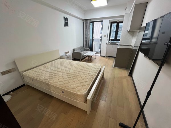 深圳福田华强北宝树台华强北,宝树台单身公寓精装修!交通便利!