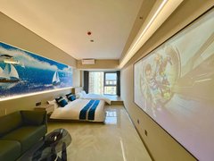 日照东港新市区新出，押一付一，家具家电齐全，拎包入住！随时可以看出租房源真实图片