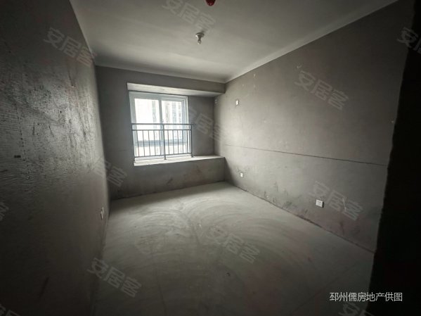 中梁国宾府电梯好房降价急售