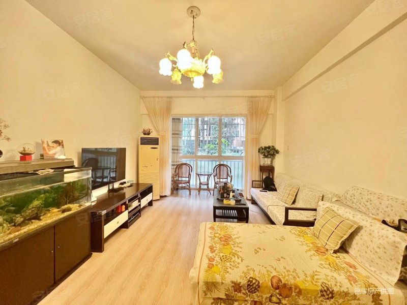 中庭位置采光好,出门50米地铁口,三和花园二手房,140万,2室2厅,2卫