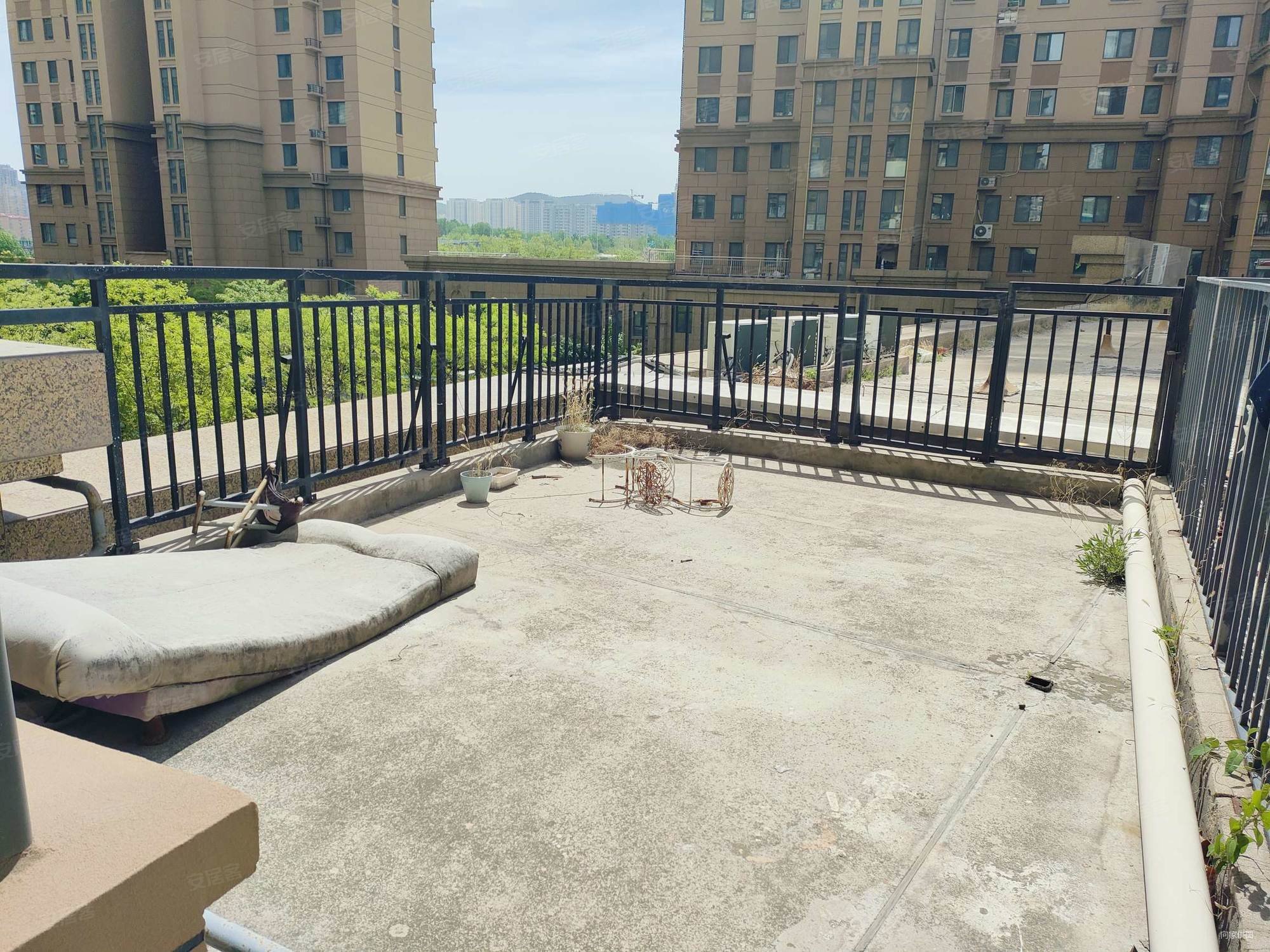 逸景公馆 商业配套成熟 精装修 大两居 出行方便 朝南